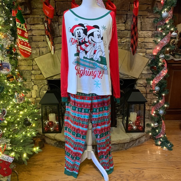 NWT Disney Store Two Piece Winter Mickey and Minnie Mouse Pajama Set XL - Picture 2 of 13